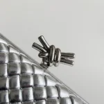 Bottega Veneta (BV) Knot