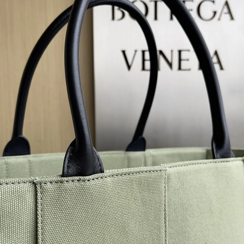 Bottega Veneta Arco Tote Bag