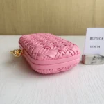 Bottega Veneta (BV) Knot