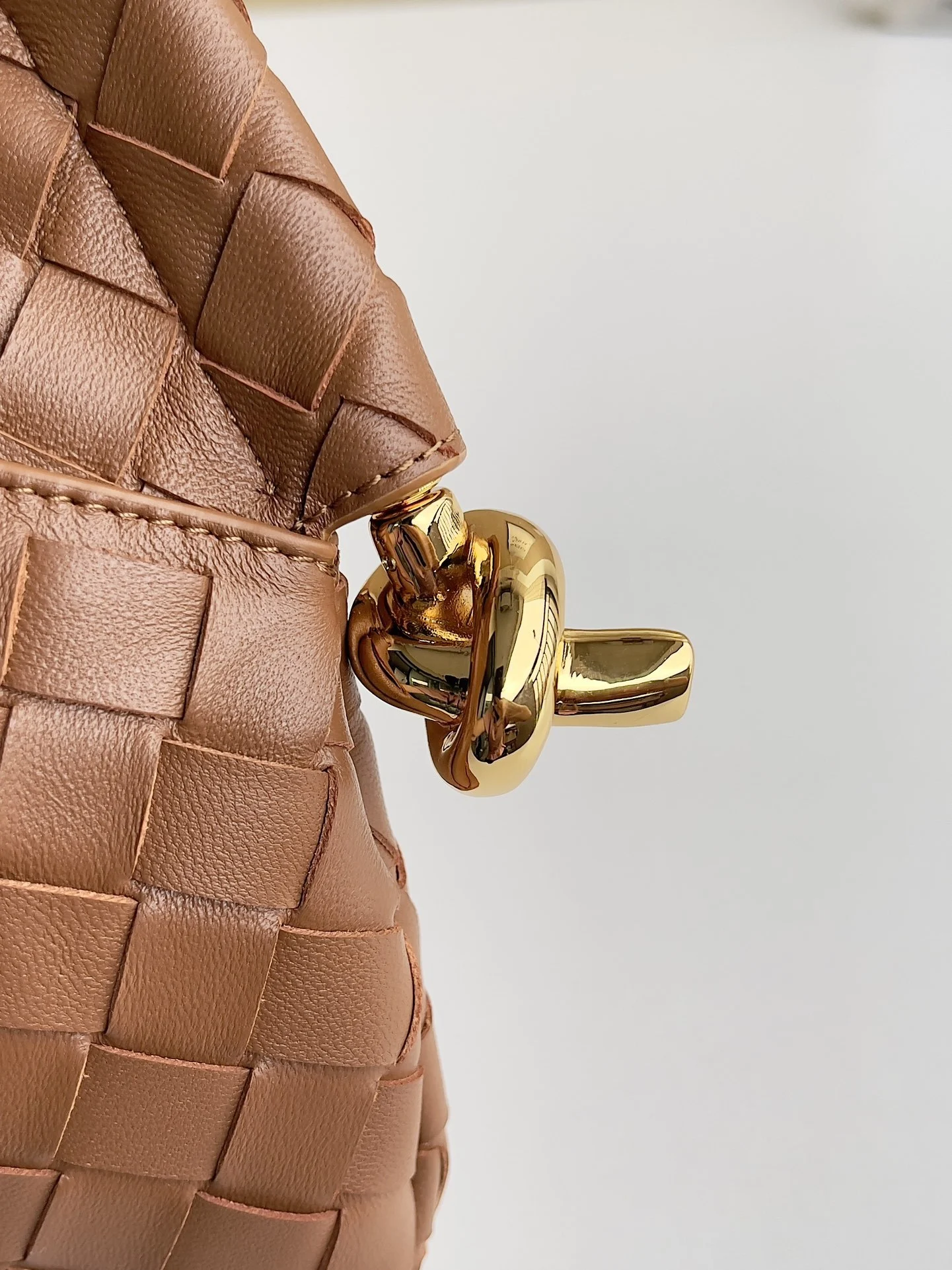 Bottega Veneta Solstice Shoulder Bag Brown Large Bottega Veneta Solstice Shoulder Bag Brown Large