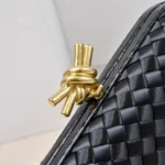 Bottega Veneta (BV) Knot