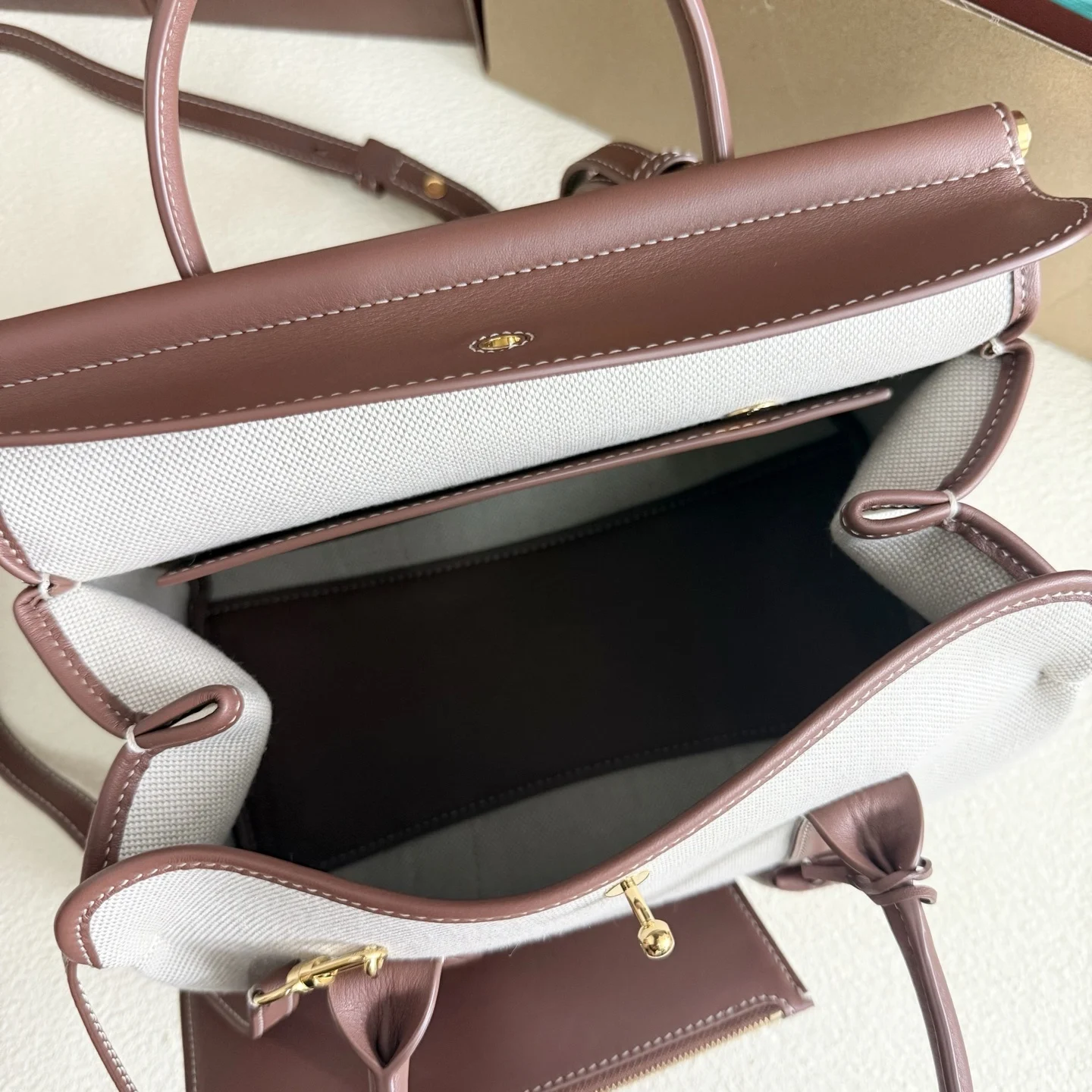 i1753379057118_3051_0_7