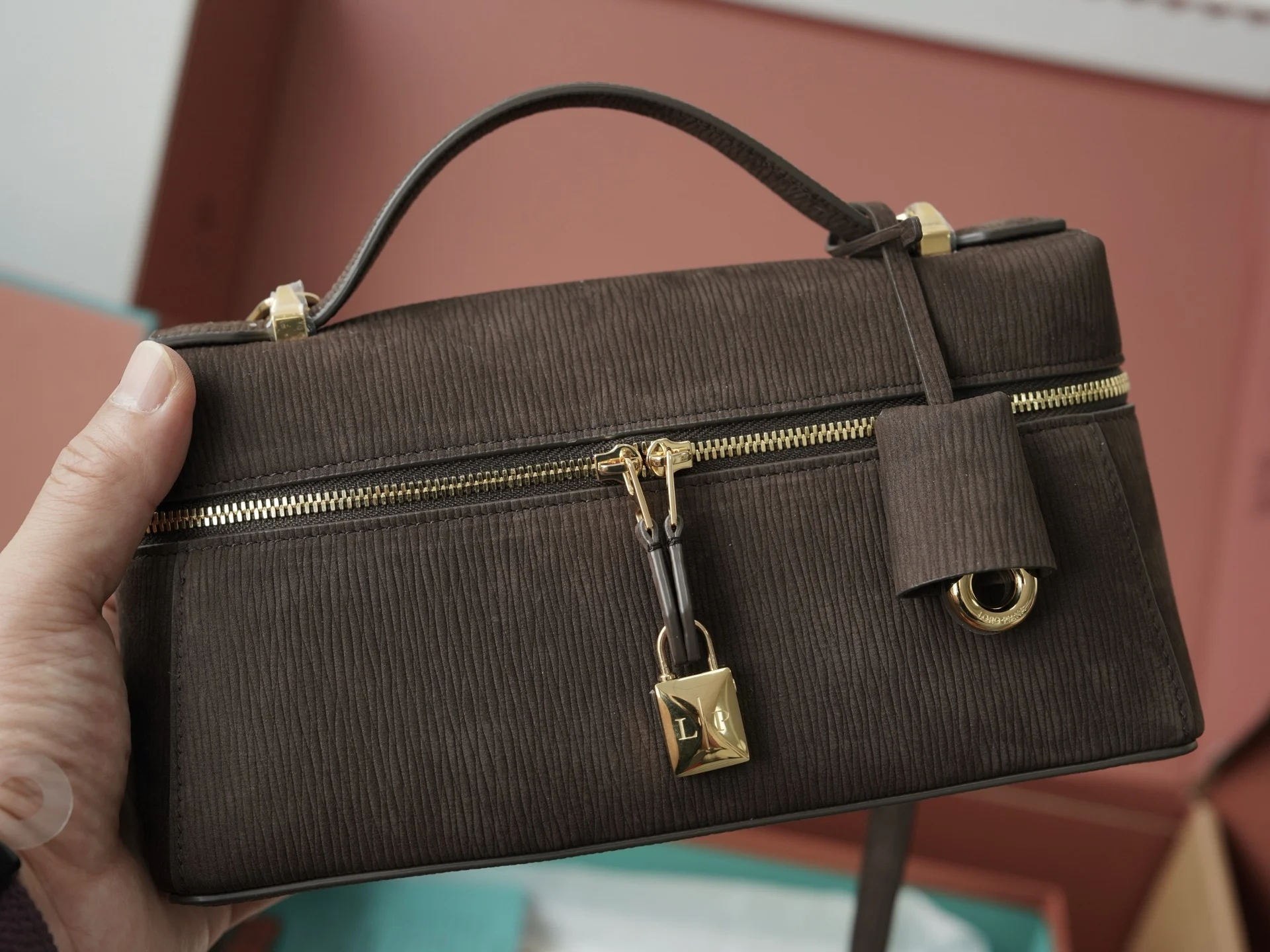 i1760194157660_6143_0_7